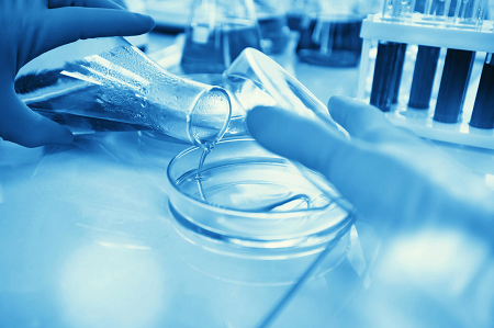 Posílení diagnostiky malárie pomocí roztoků Rapid P.f/P.v pro testování antigenů